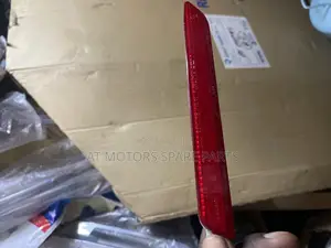 Toyota Mark X 2010 Behind Bumper Reflector