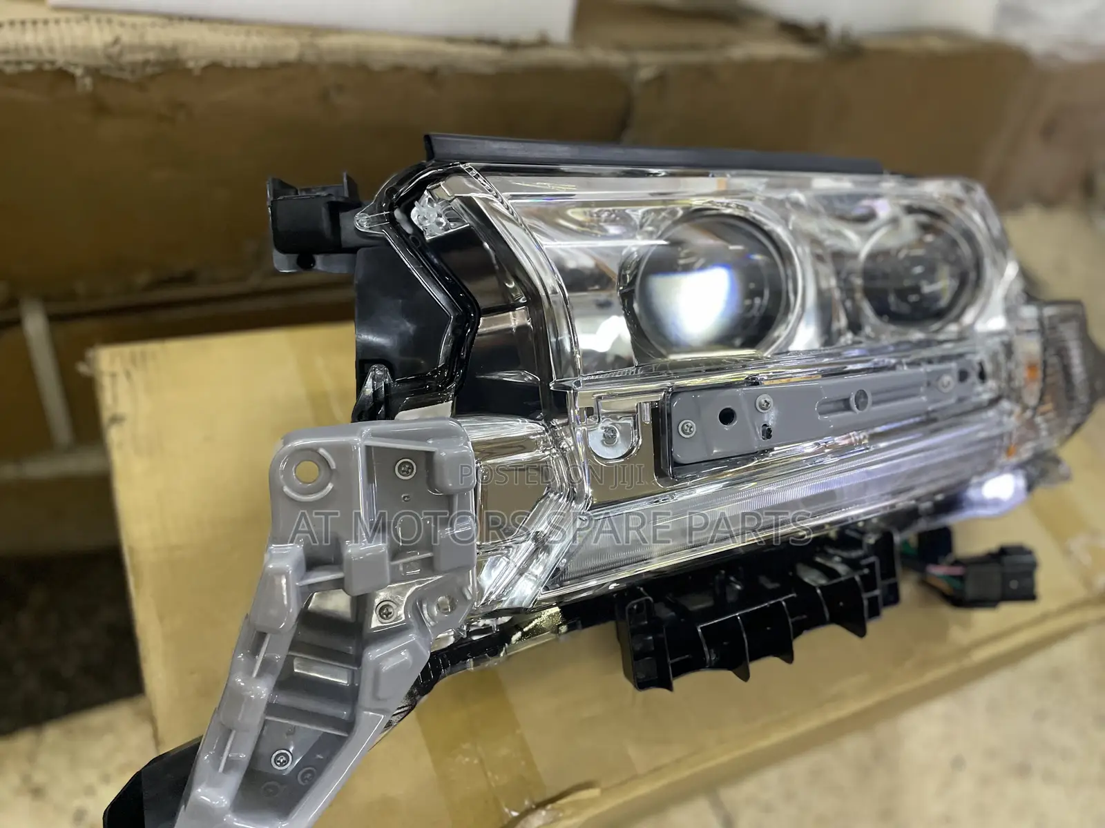Toyota Land Cruiser 200 Head Lumps