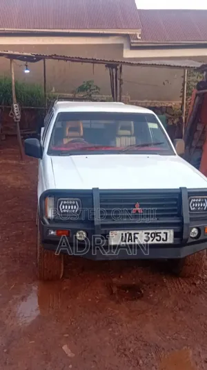 Photo - Mitsubishi L200 2008 White
