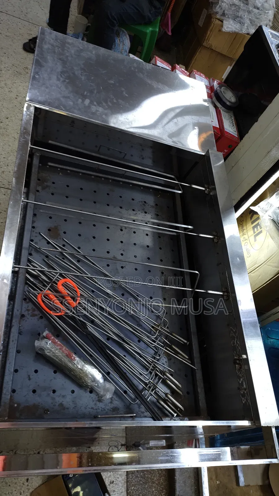 Commercial Electric Chicken Roaster - Rotary Yakitori Grill