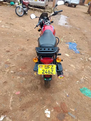 Photo - Bajaj Boxer 125 2023 Red