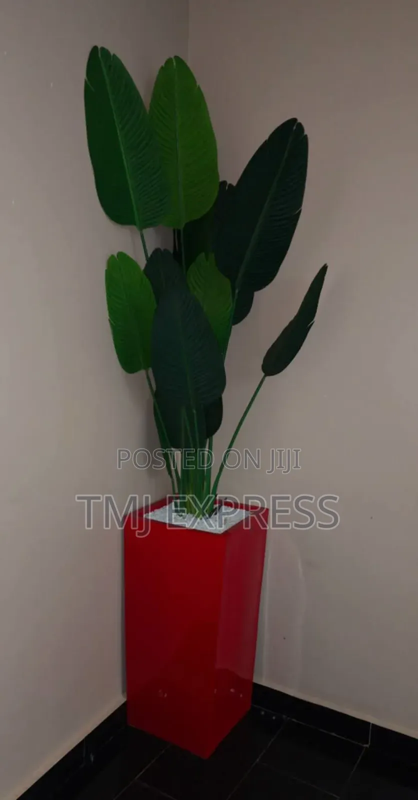 Unique Fibre Glass Decorative Flower Pots