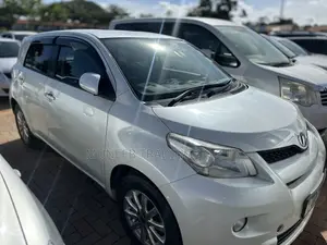 Toyota IST 2011 White