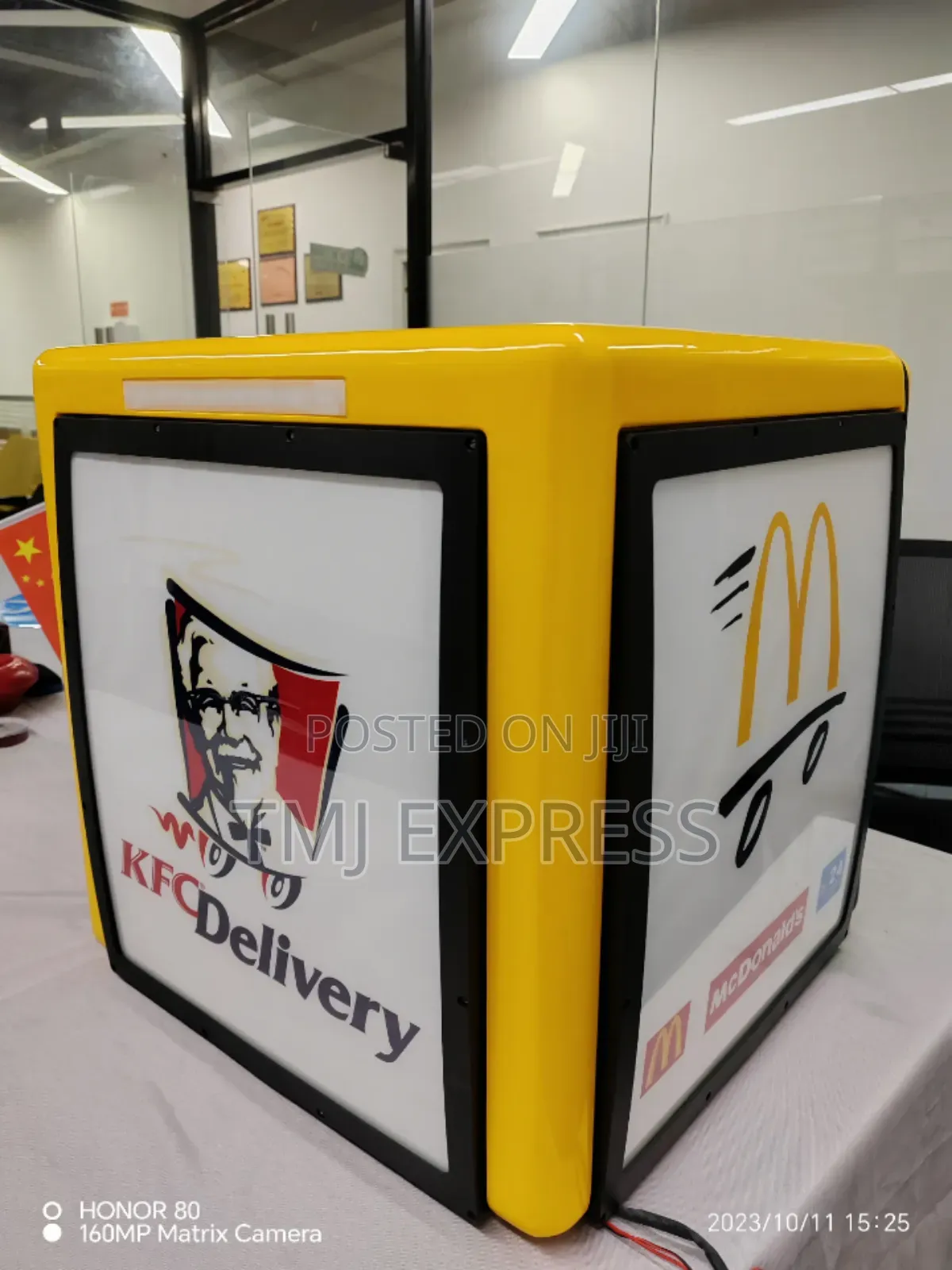 Fibre Glass Bike Delivery Boxes With Lighting