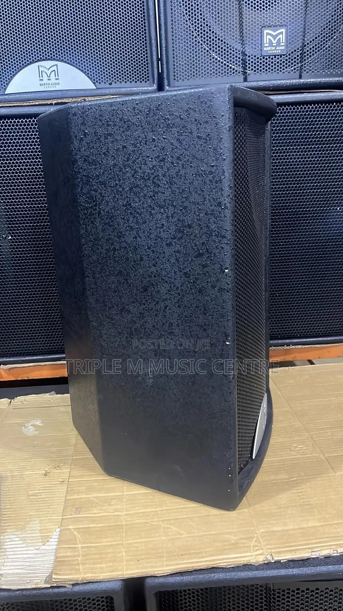 Martin Audio Top 12