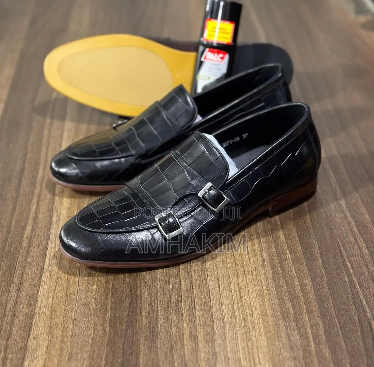 Classic Double Buckle Mat Design Leather Loafers in Stock