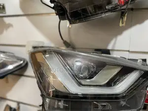 Isuzu Dmax 2020 Head Lump
