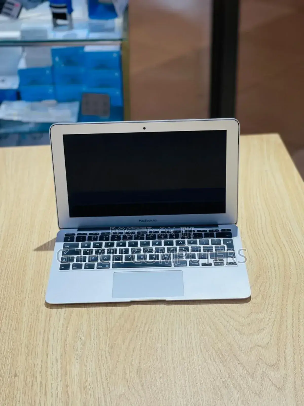 New Laptop Apple MacBook Air 2015 4GB Intel Core I5 SSD 256GB