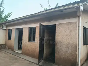 4bdrm House in Butenga, Kira for sale