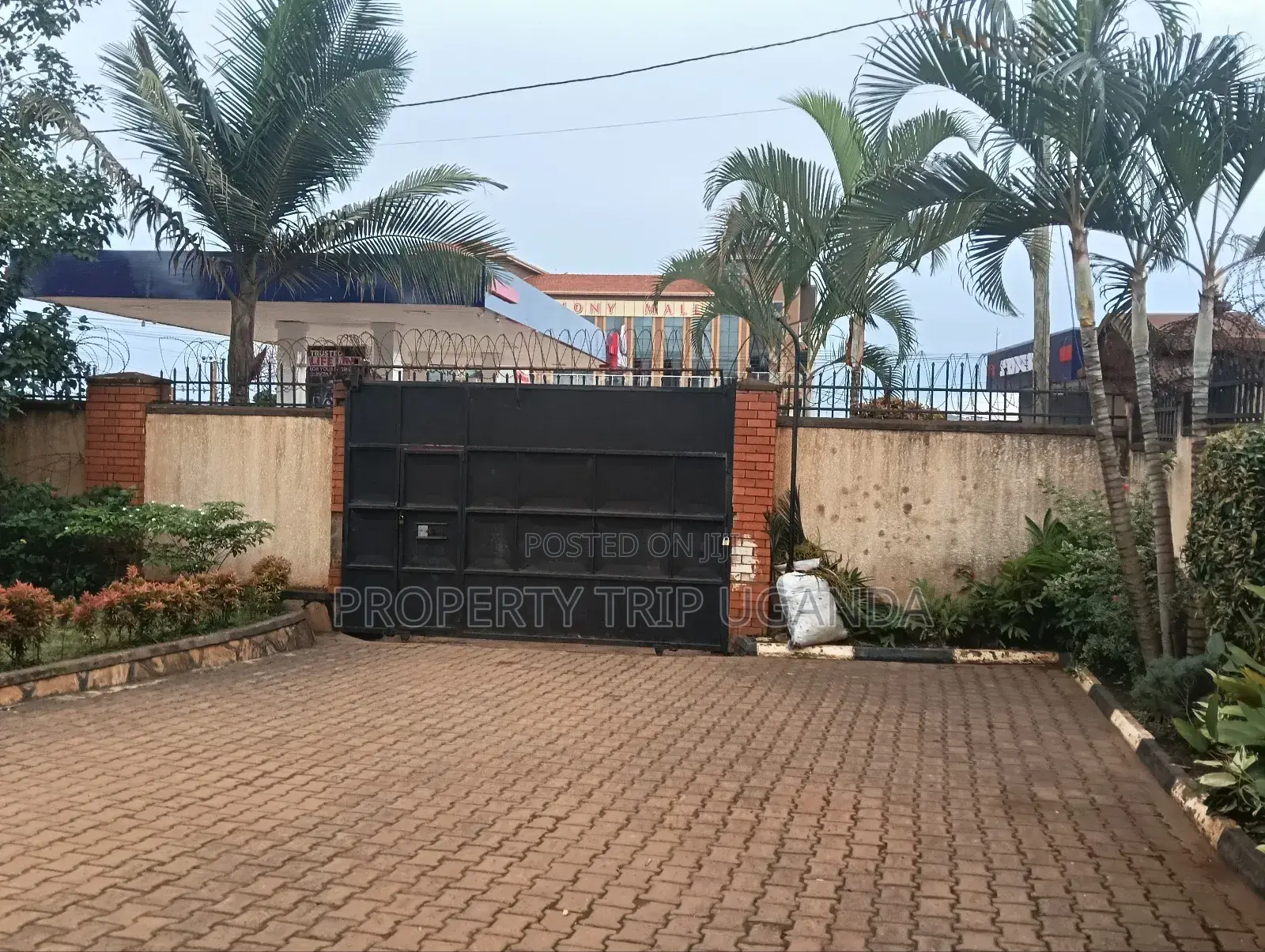4bdrm House in Butenga, Kira for sale