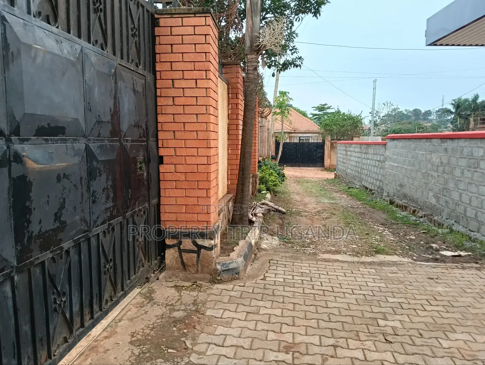 4bdrm House in Butenga, Kira for sale