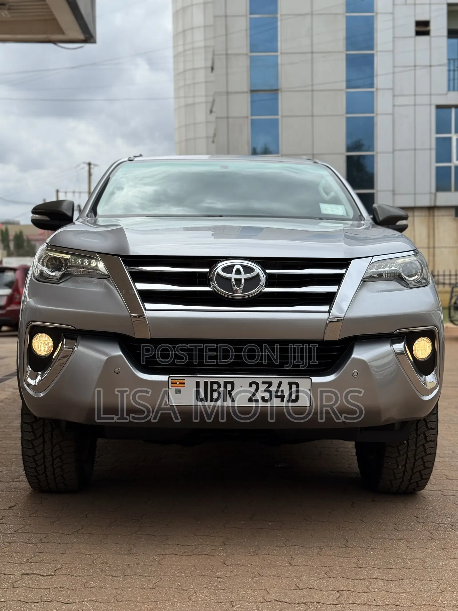 Toyota Fortuner 2.8 D AWD 2016 Silver