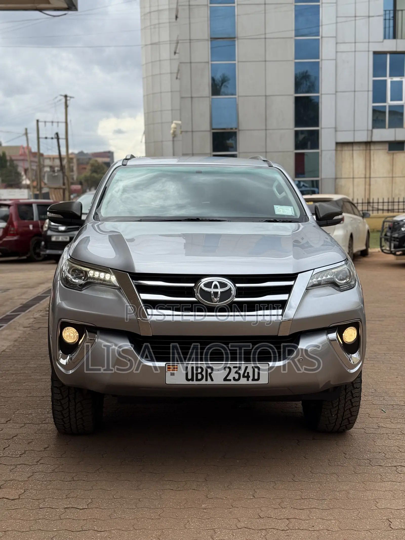 Toyota Fortuner 2.8 D AWD 2016 Silver