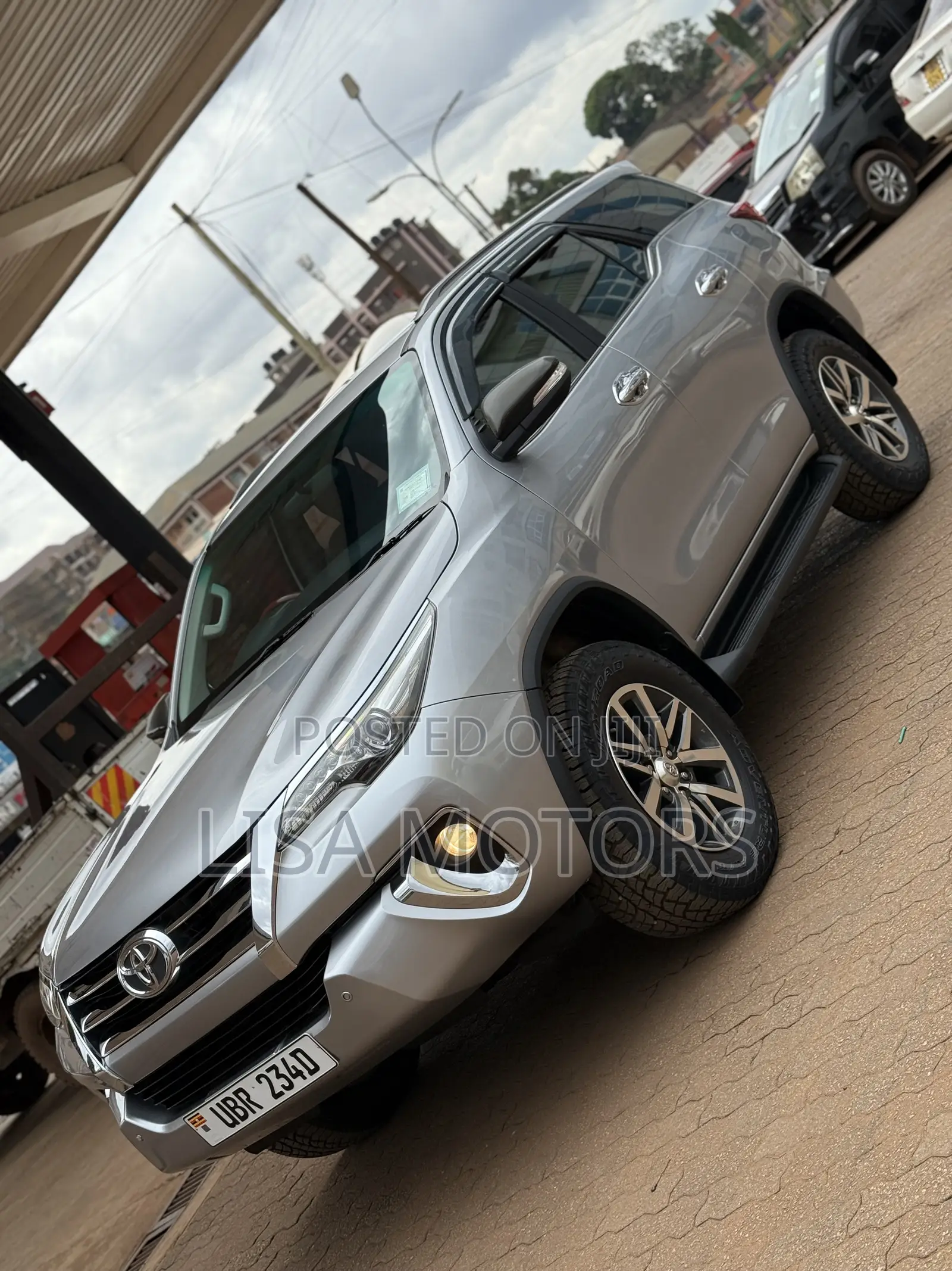 Toyota Fortuner 2.8 D AWD 2016 Silver