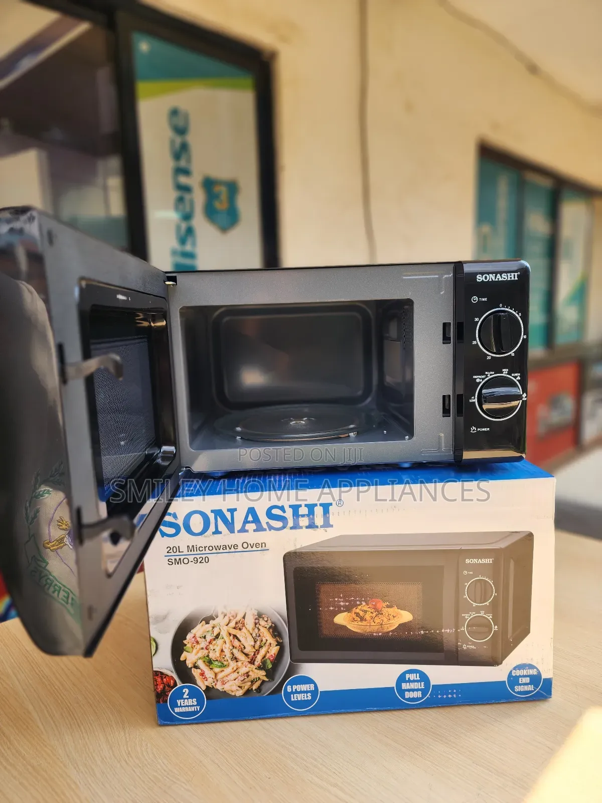 Sonashi Microwave 20ltrs at Discounted Price