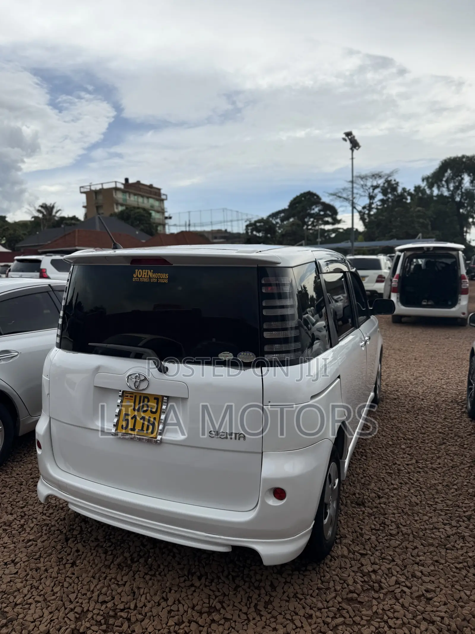 Toyota Sienta 2007 White