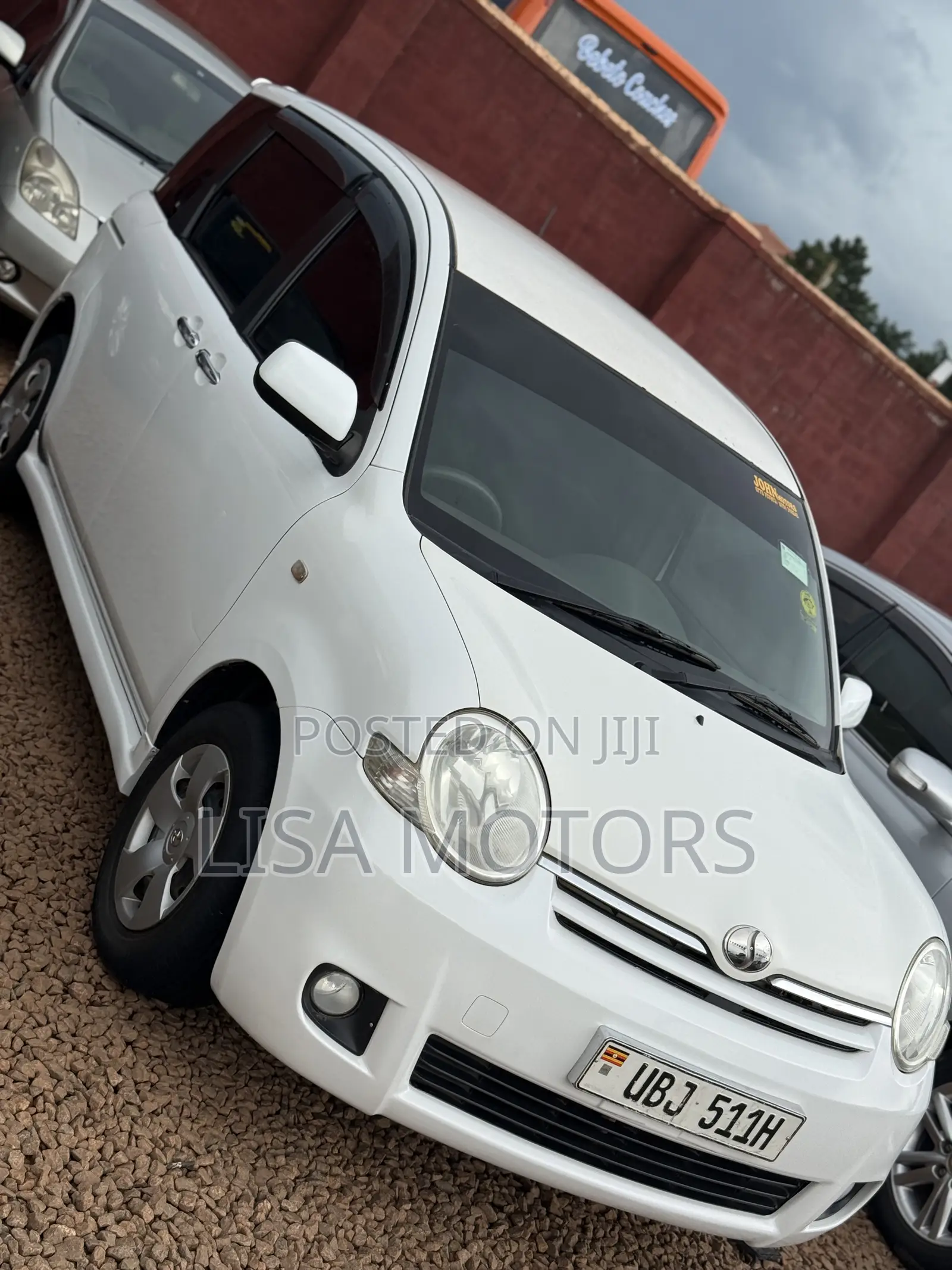 Toyota Sienta 2007 White