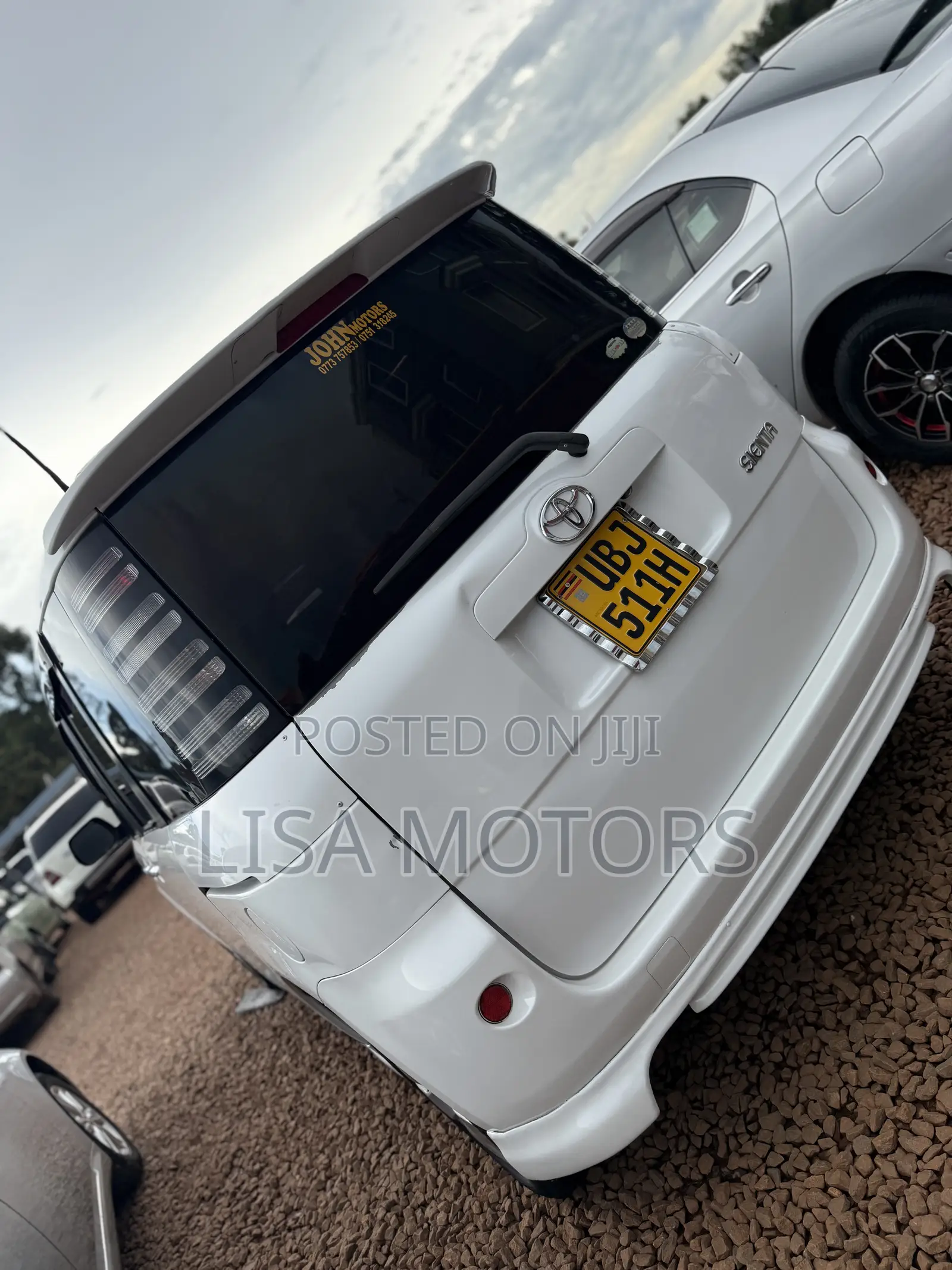 Toyota Sienta 2007 White