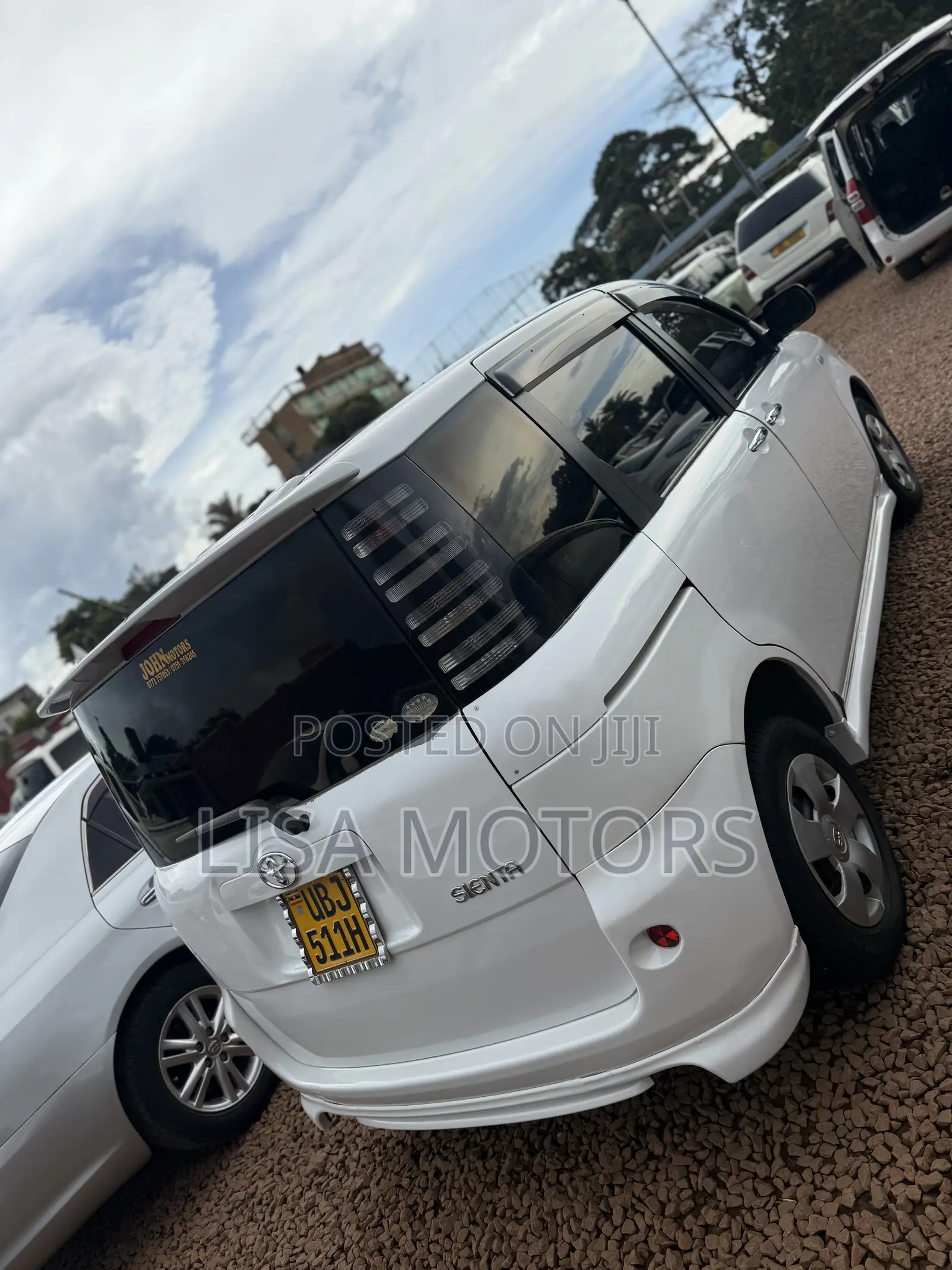 Toyota Sienta 2007 White