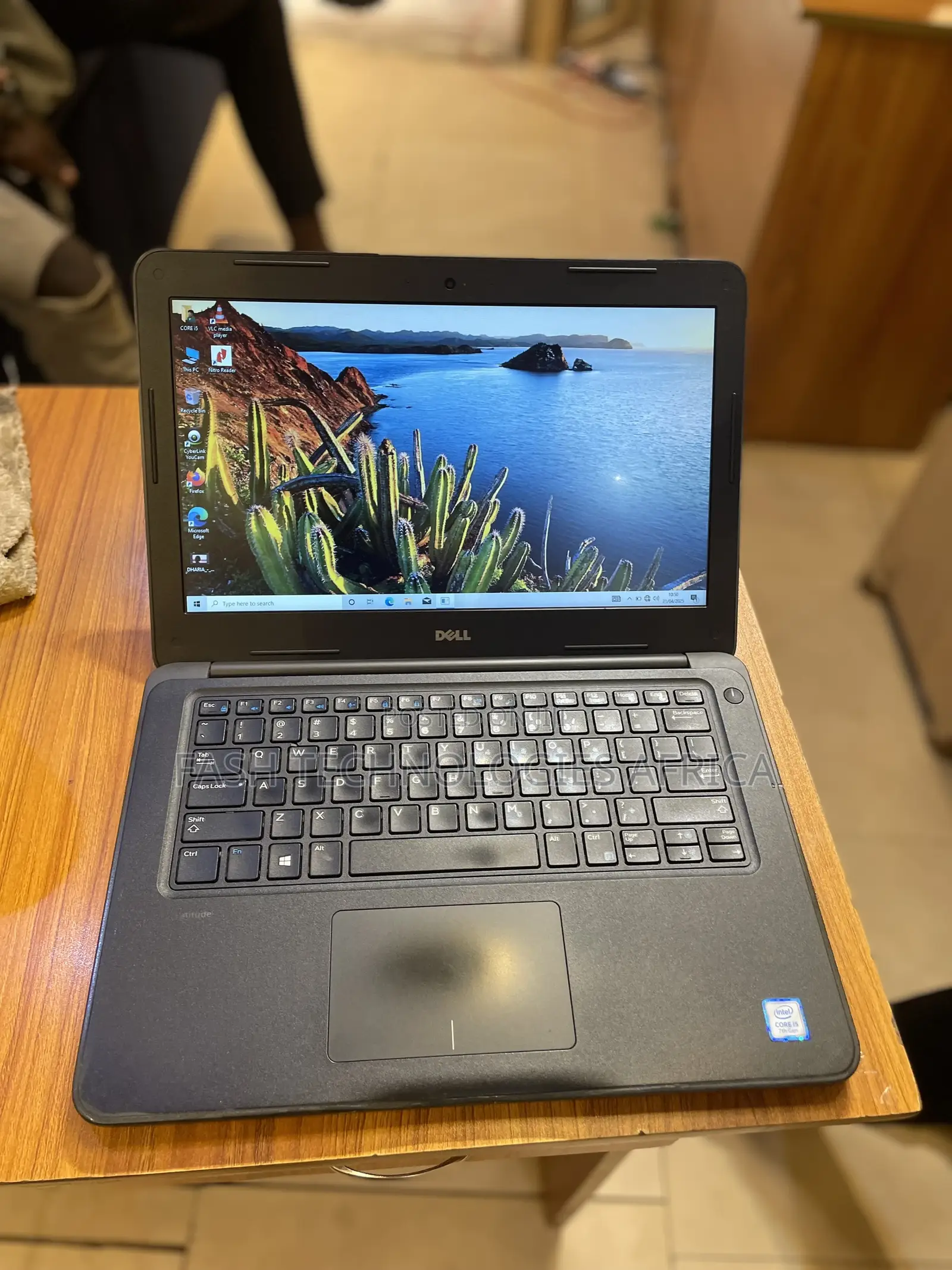 New Laptop Dell Latitude 13 3380 8GB Intel Core I5 HDD 500GB