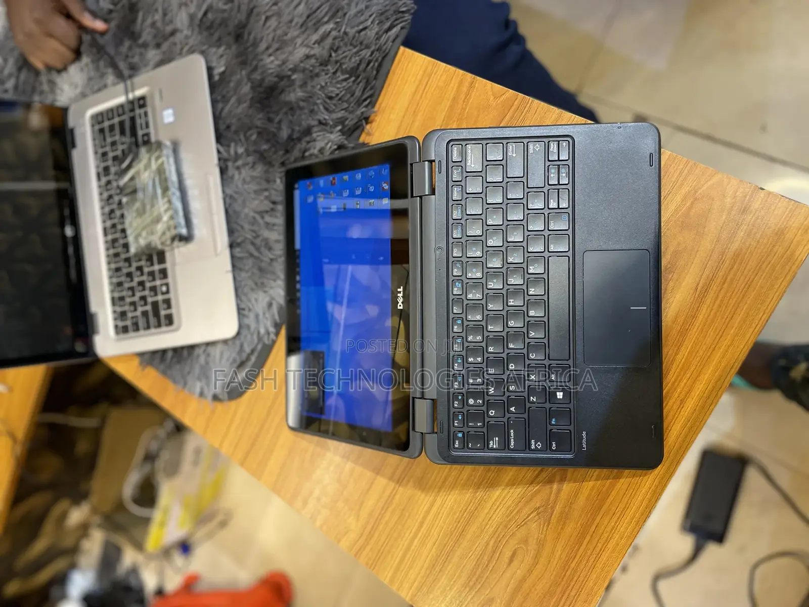 Laptop Dell Latitude 11 3190 4GB Intel Celeron SSD 128GB