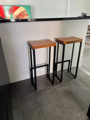 A Pair of 2 Bar Stools/ Counter Stools / Kitchen