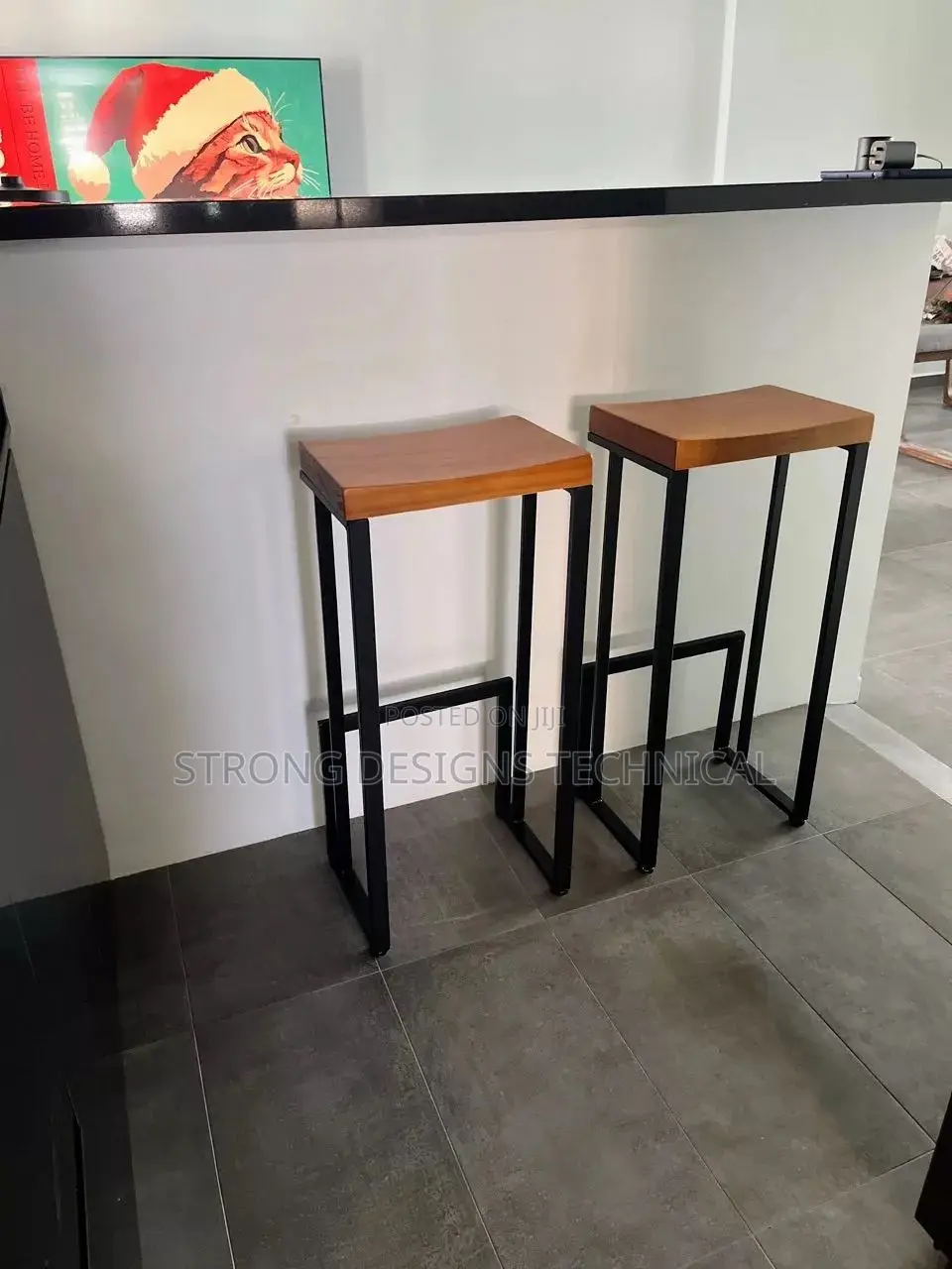 A Pair of 2 Bar Stools/ Counter Stools / Kitchen