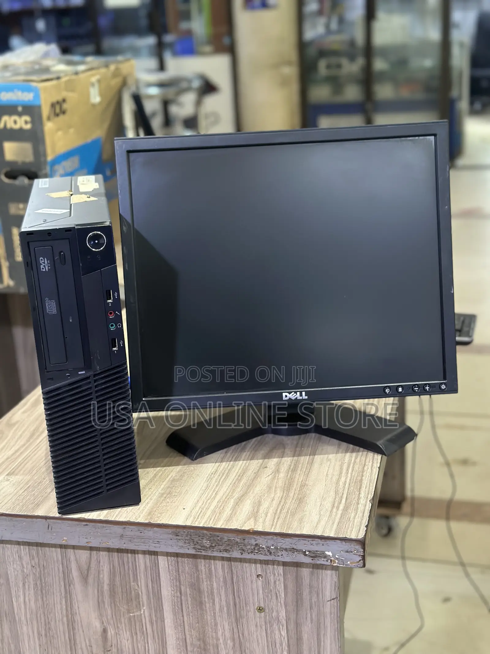 Desktop Computer Lenovo 8GB Intel Core I5 HDD 256GB