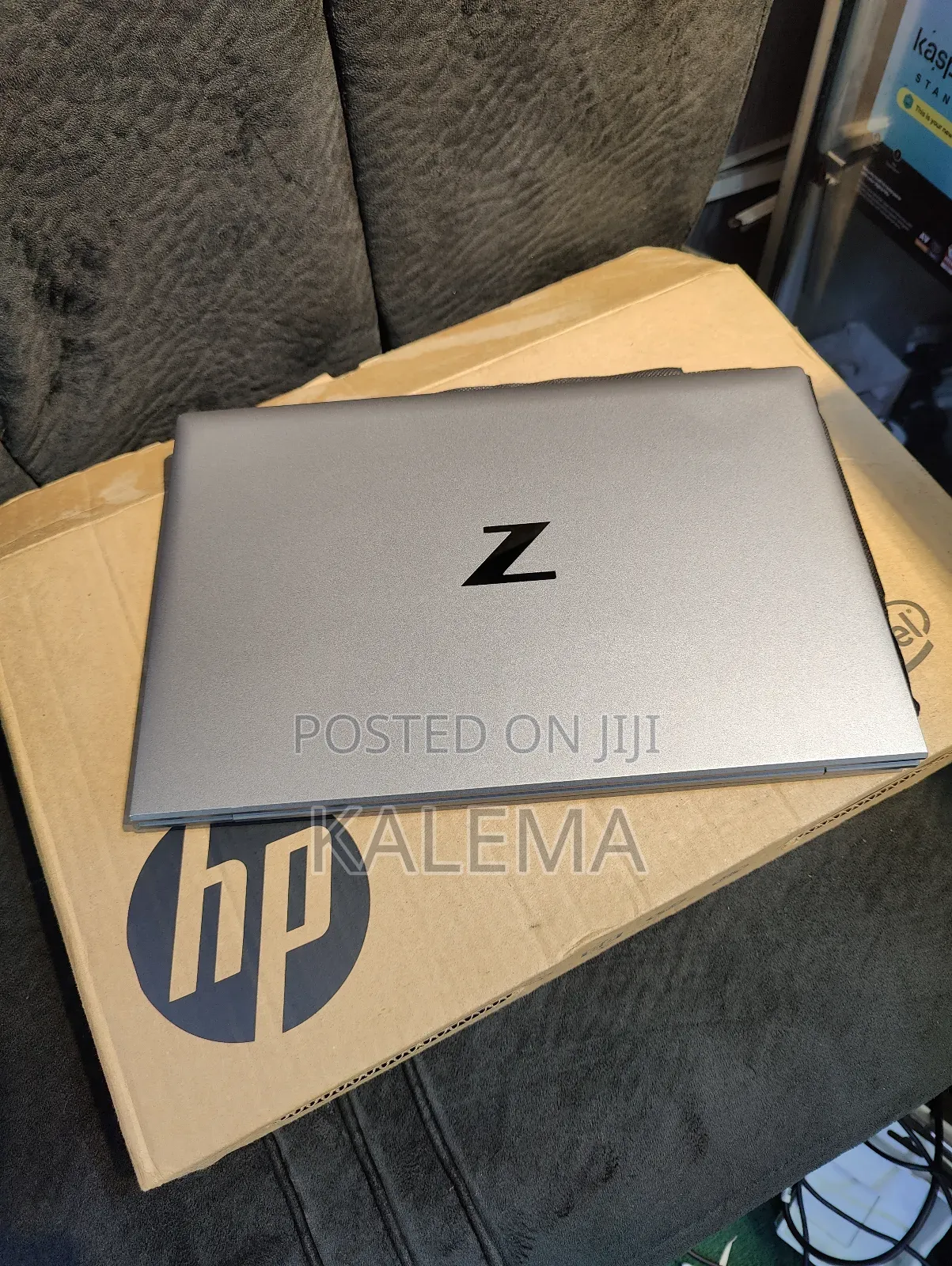New Laptop HP ZBook Firefly 14 G7 16GB Intel Core I7 SSD 512GB