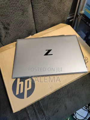New Laptop HP ZBook Firefly 14 G7 16GB Intel Core I7 SSD 512GB