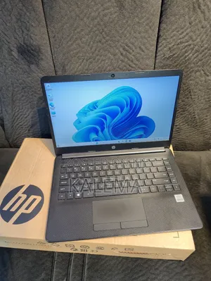 Laptop HP 240 G8 8GB Intel Core I5 HDD+SSD 512GB