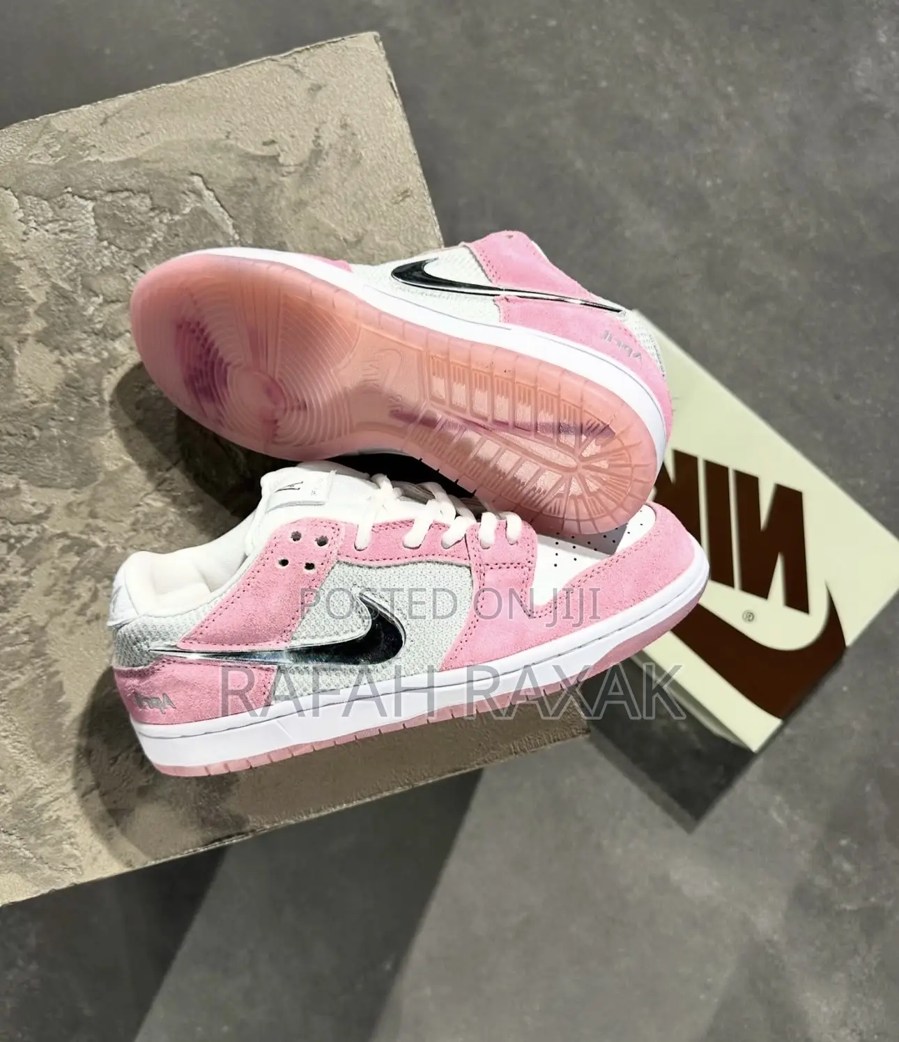 White/Pink Nike Sb Dunk Low Pro X April Skateboard Sneakers