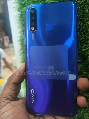 Photo - New Vivo Y19 128 GB Blue