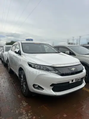 Toyota Harrier 2.0 2016 White