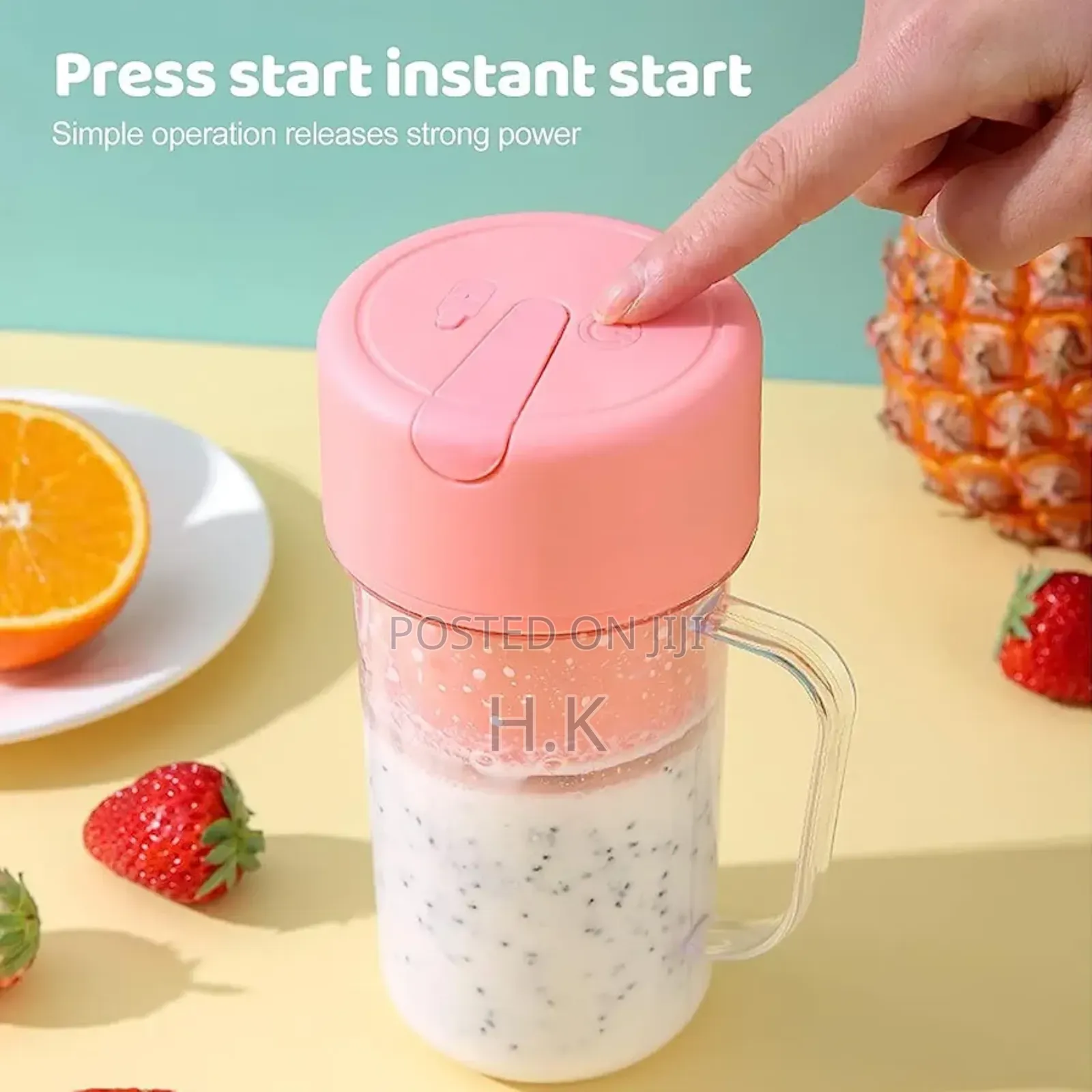 Portable, Electric Straw Juicing Cup With a 500ml Capacity.