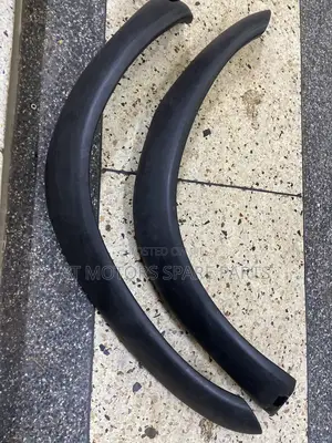 Hilux 106 Fender Moulding