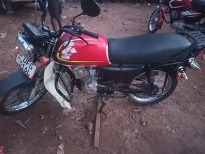 Honda RC51 2023 Red