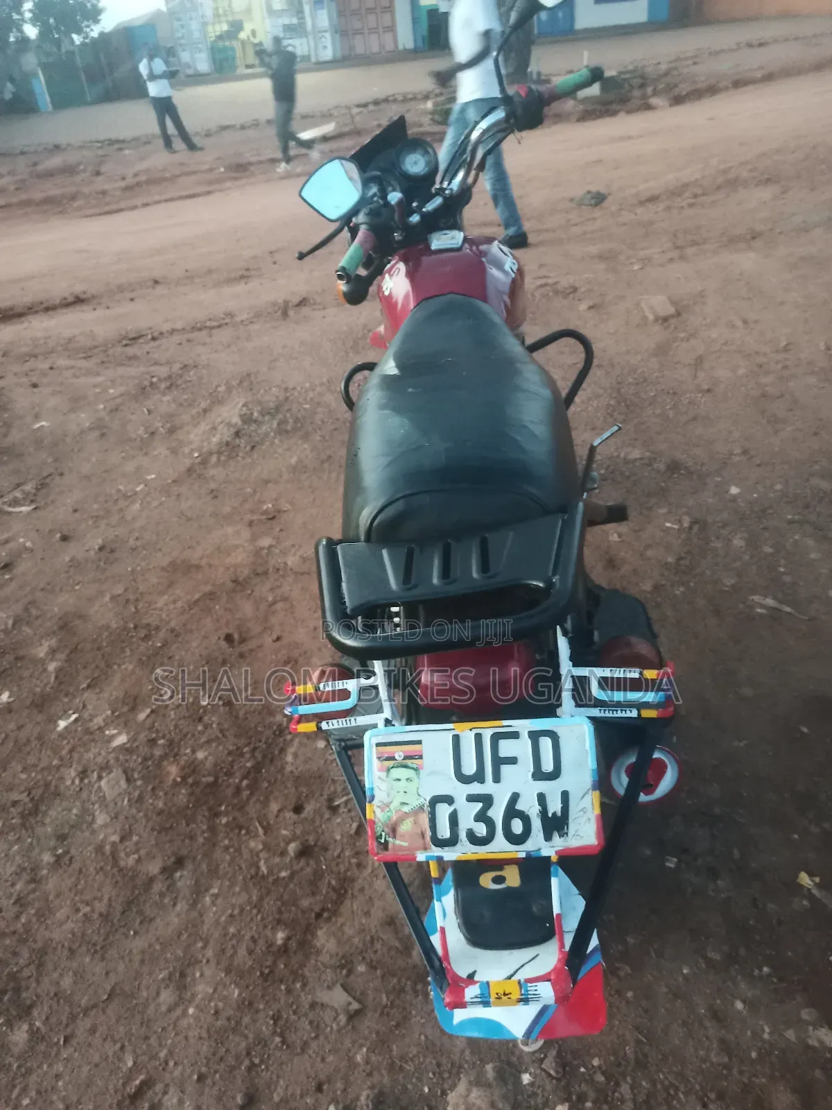 TVS HLX 125 2022 Red