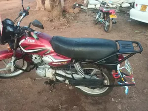 TVS HLX 125 2022 Red