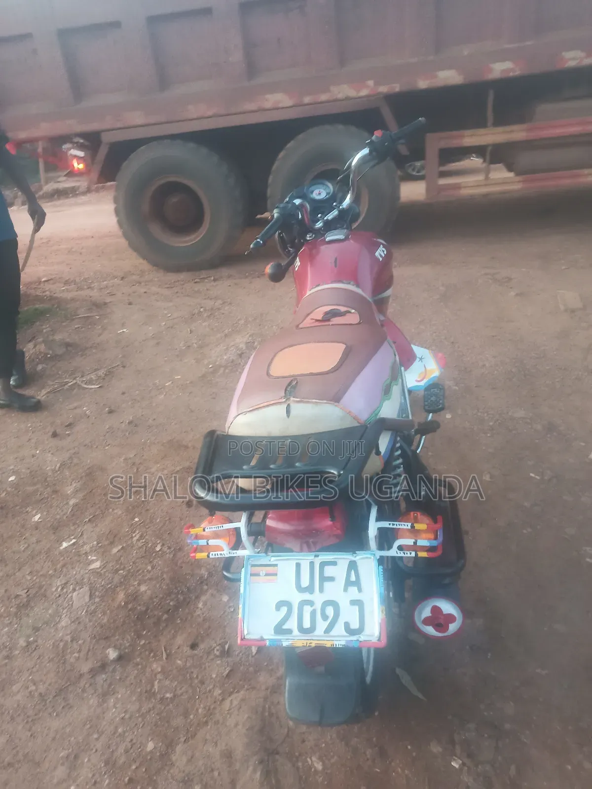 TVS HLX 125 2022 Red