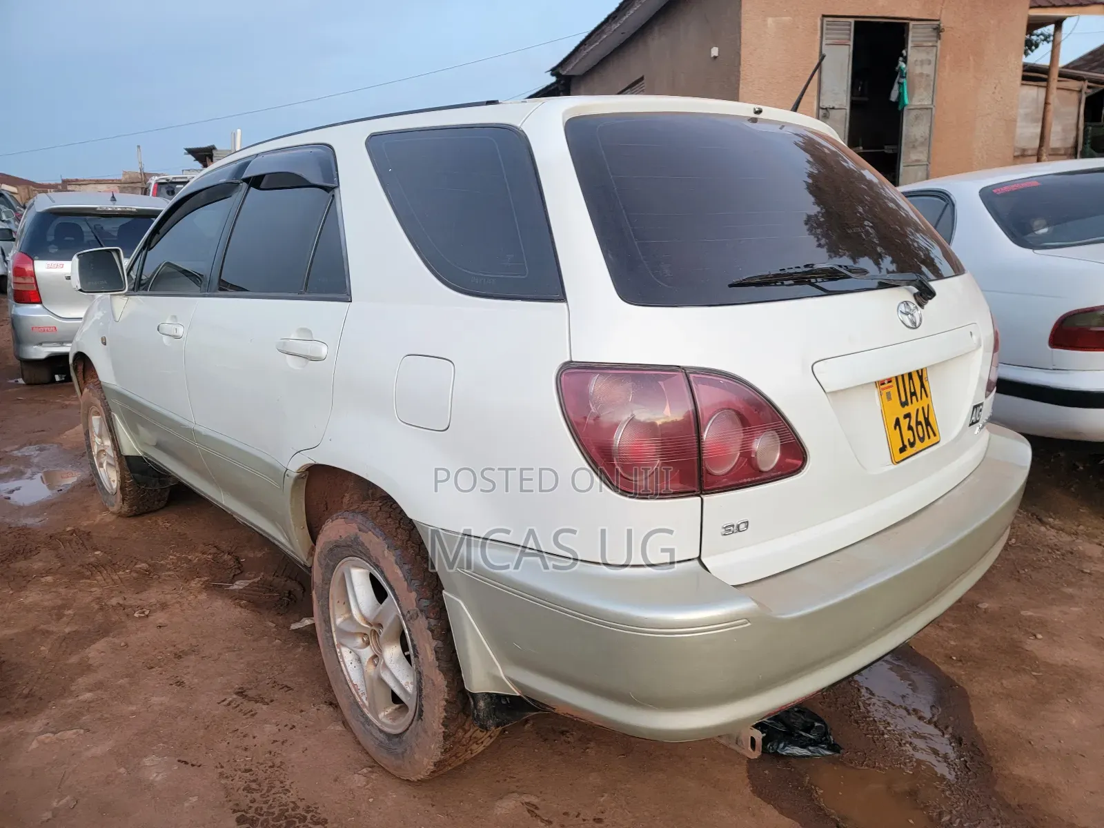 Toyota Harrier 2001 White