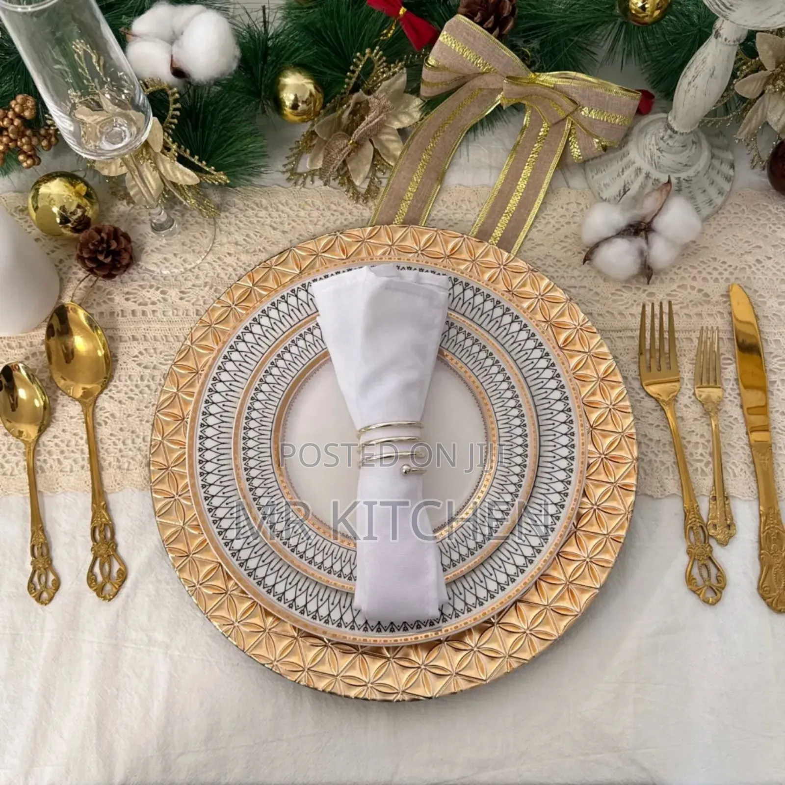 Luxury Plastic Charger Plates [12]