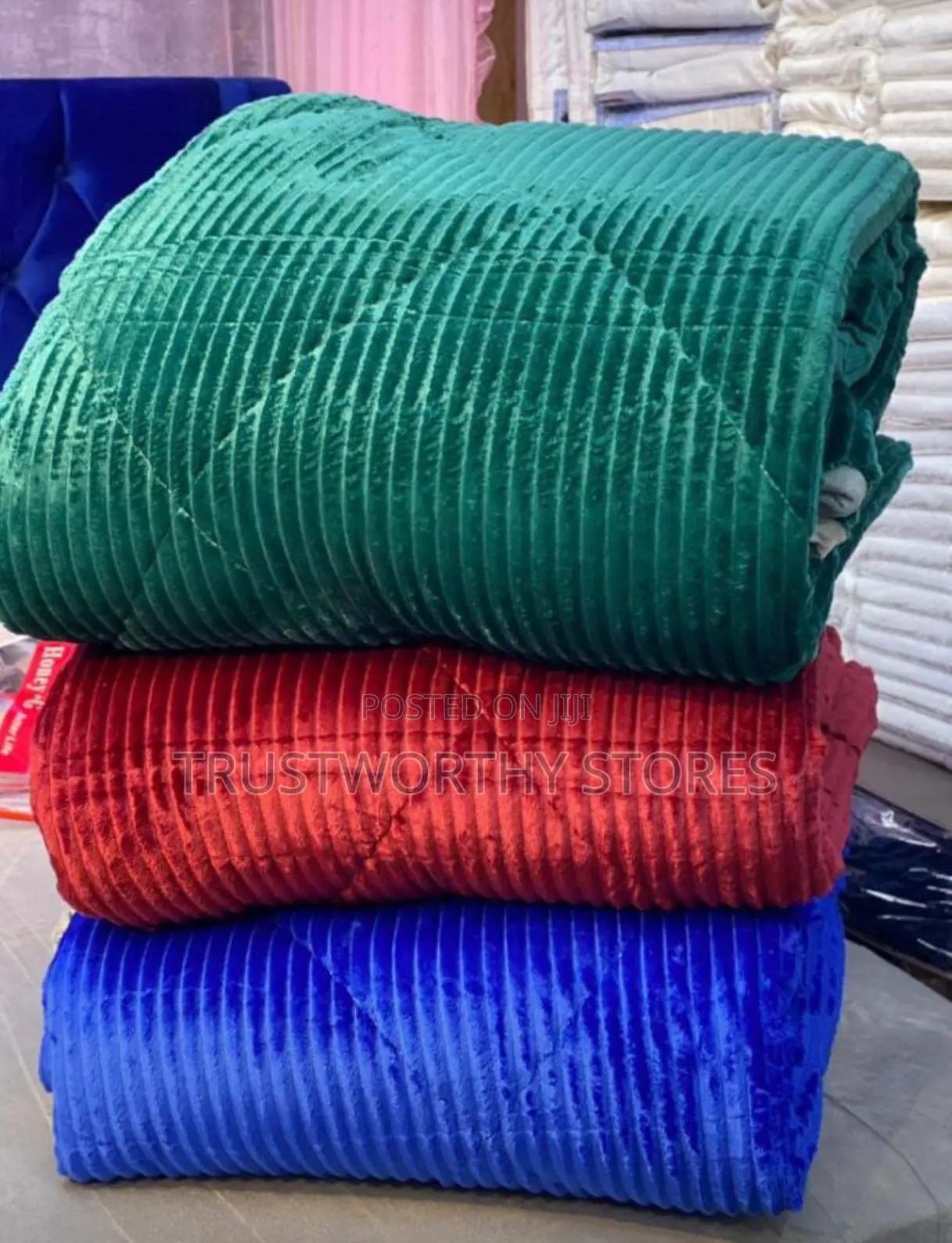 4pc Velvet Duvet - 2 Pillowcases, 1 Bedsheet and 1 Duvet