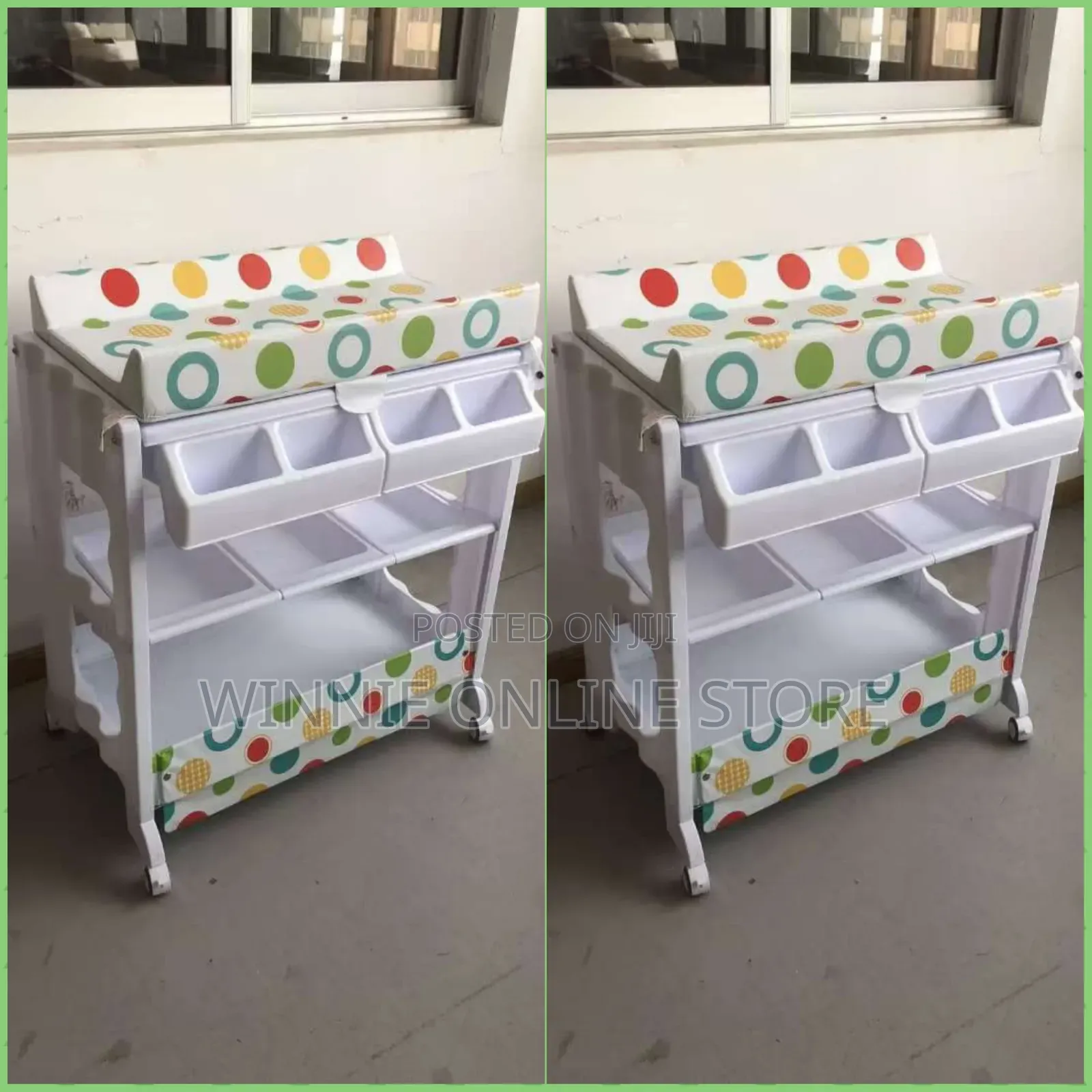 Baby Bath Tub and Daiper Changing Table