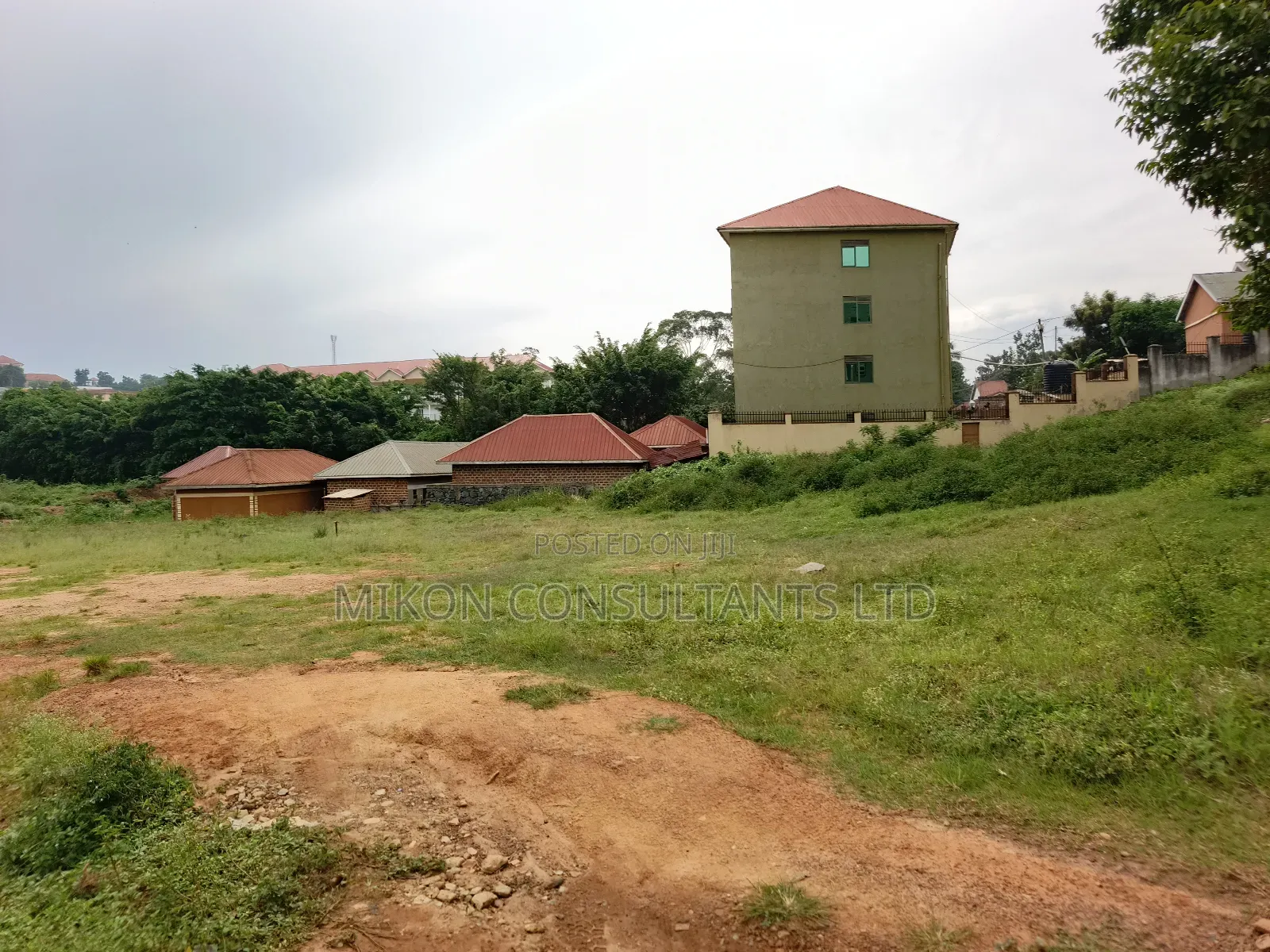 An Acre of Land in Kawempe Tula on Sale.