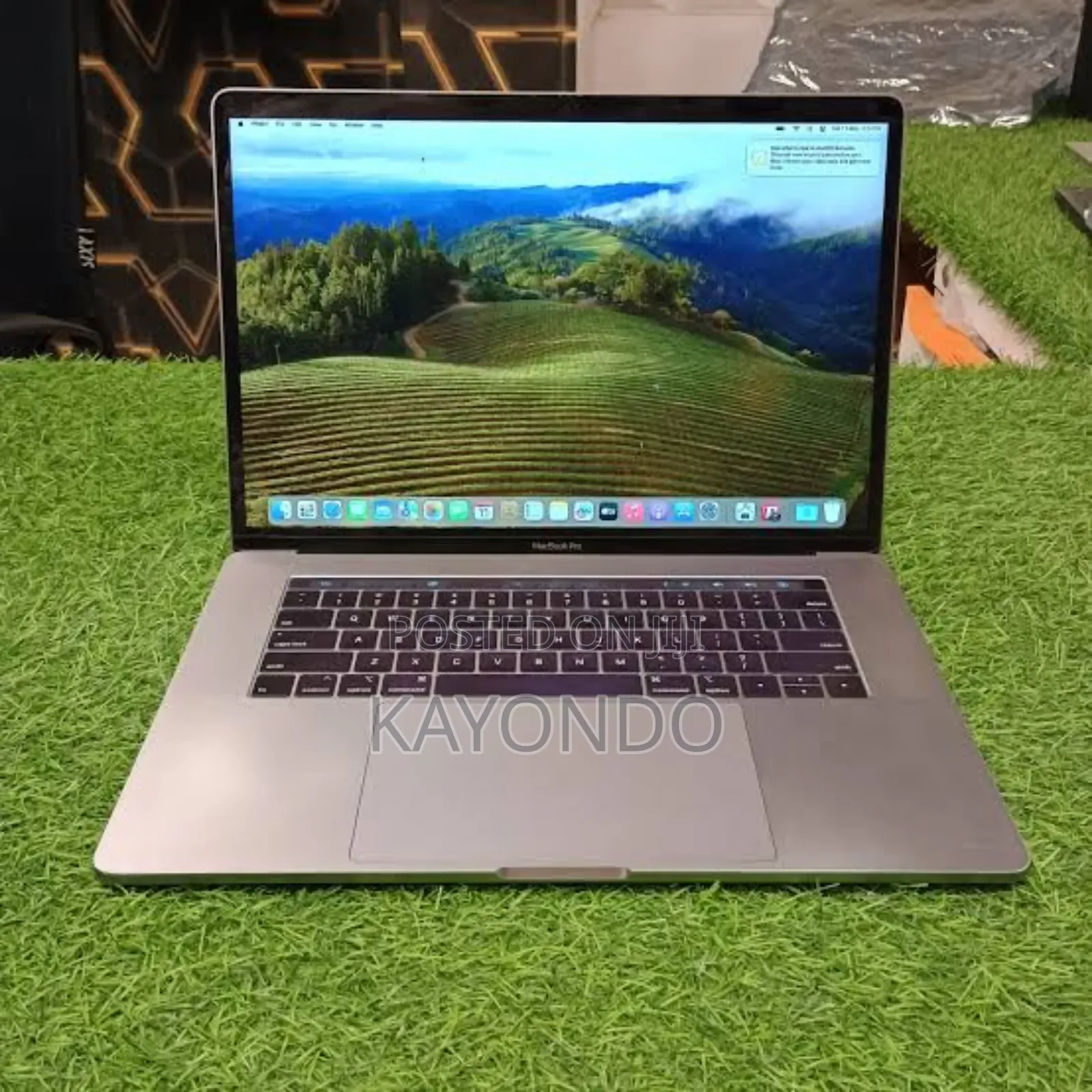 Laptop Apple MacBook Pro 2017 16GB Intel Core I7 SSD 512GB