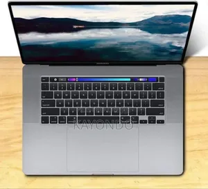 Laptop Apple MacBook Pro 2017 16GB Intel Core I7 SSD 512GB