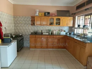 5bdrm Apartment in Wemac Properties, Nakawa for sale