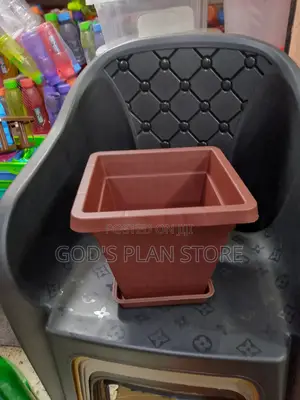 Small Coffee Brown Plastic Flower Pots