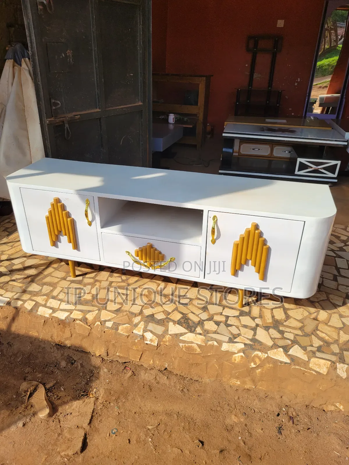 Tv Stand/Curved Edge Tv Stand